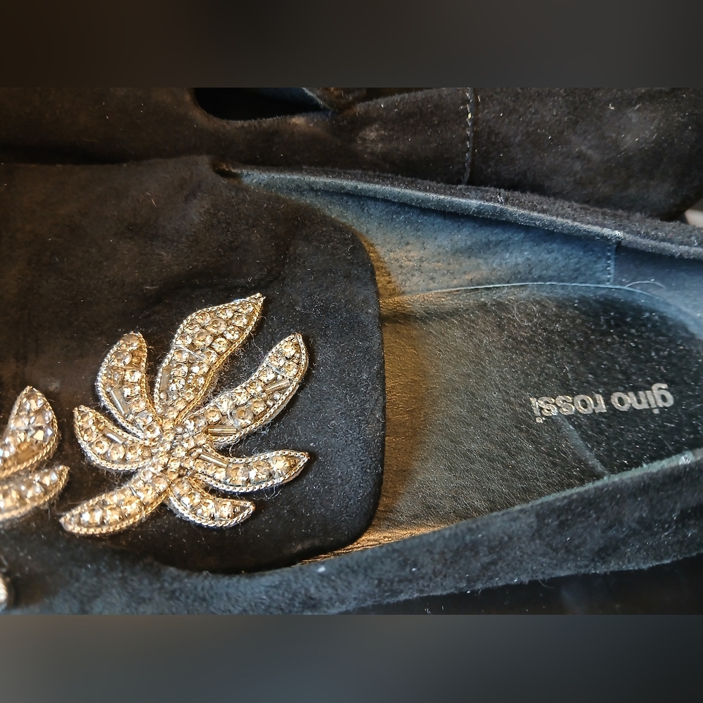 GINO ROSSI WOMENS BLACK AND SILVER SEQUIN FLATS I BELIEVE SIZE 9 OR 9 AND A HALF - Picture 3 of 3